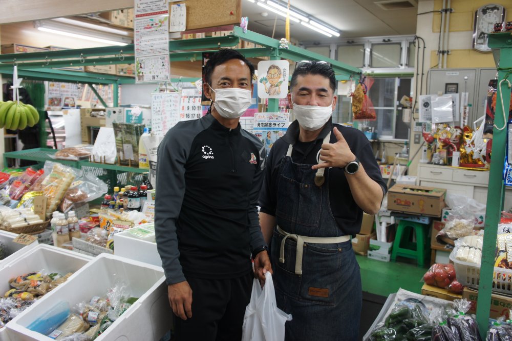 名護市公設市場　山城野菜・青果
