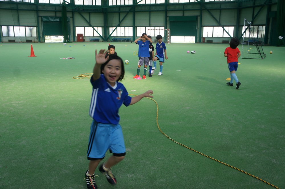 沖縄県名護市　21世紀屋内ドームキッズサッカースクール