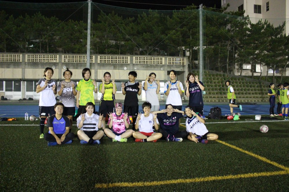沖縄県北部の女子サッカーチーム、クィーンズリコサッカークラブ