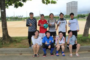 沖縄県北部の女子サッカーチーム、クィーンズリコサッカークラブ