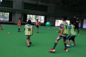 沖縄県名護市でキッズサッカー行ってます。